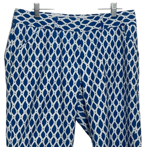 Peter Millar 8 Ladies Wicking Blue White Print Pocket Shorts Missing back Button - Picture 6 of 7